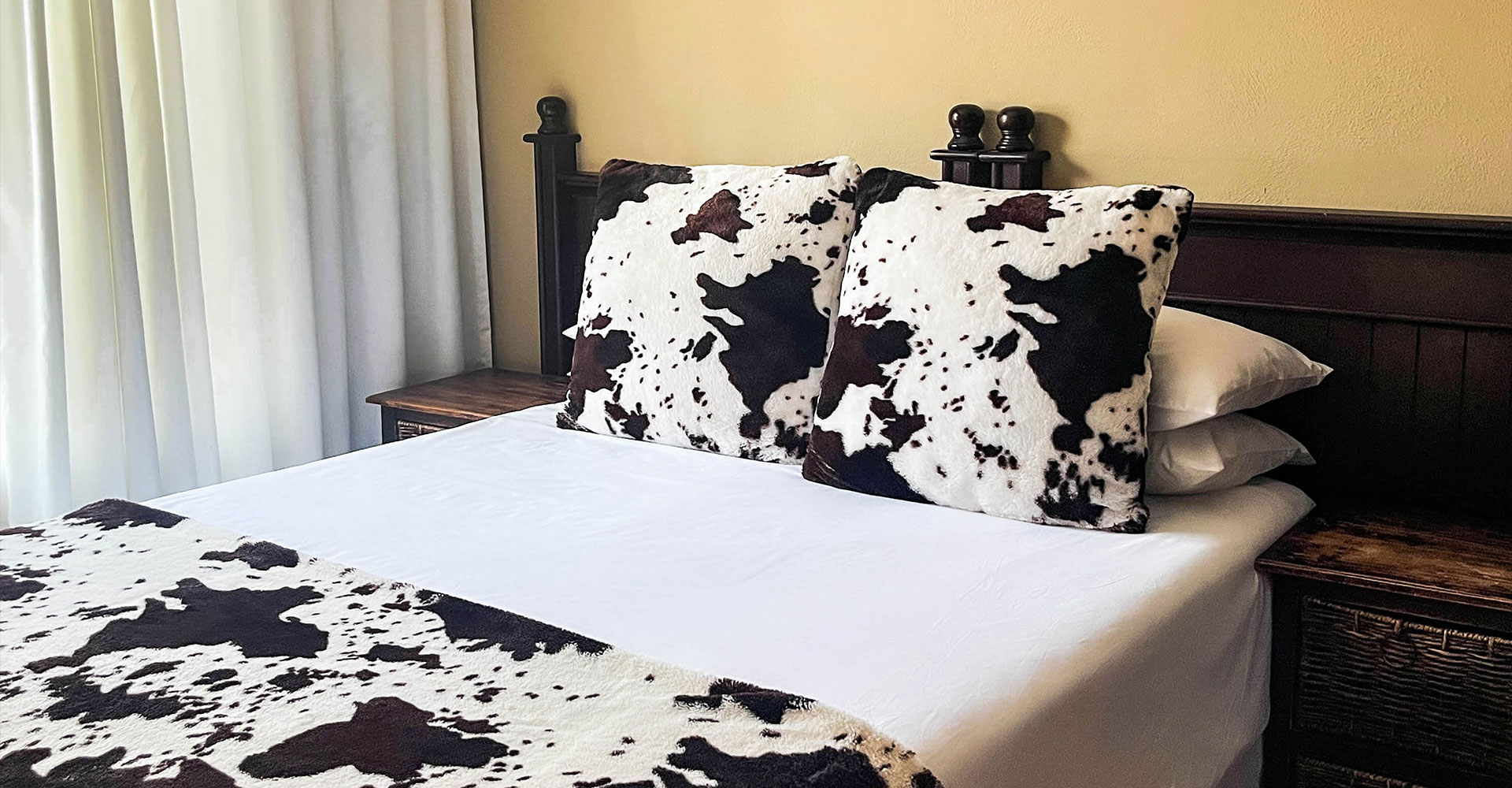 Tshamani-Guest-House-BedRoom-Soft